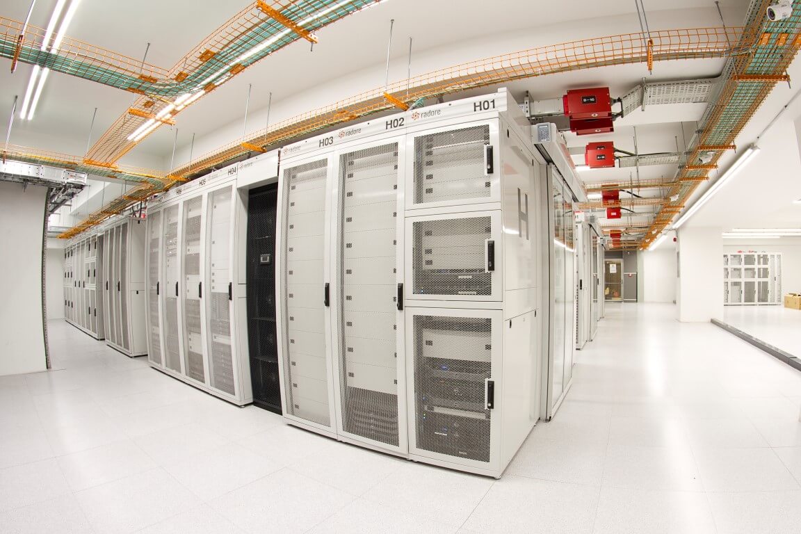 Datacenter İlgili Görsel